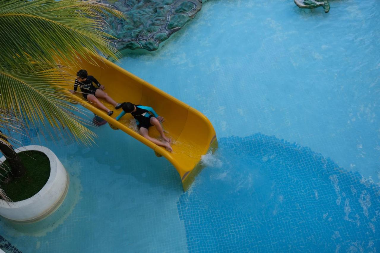 Landcons Hotel & Resort Langkawi Bagian luar foto